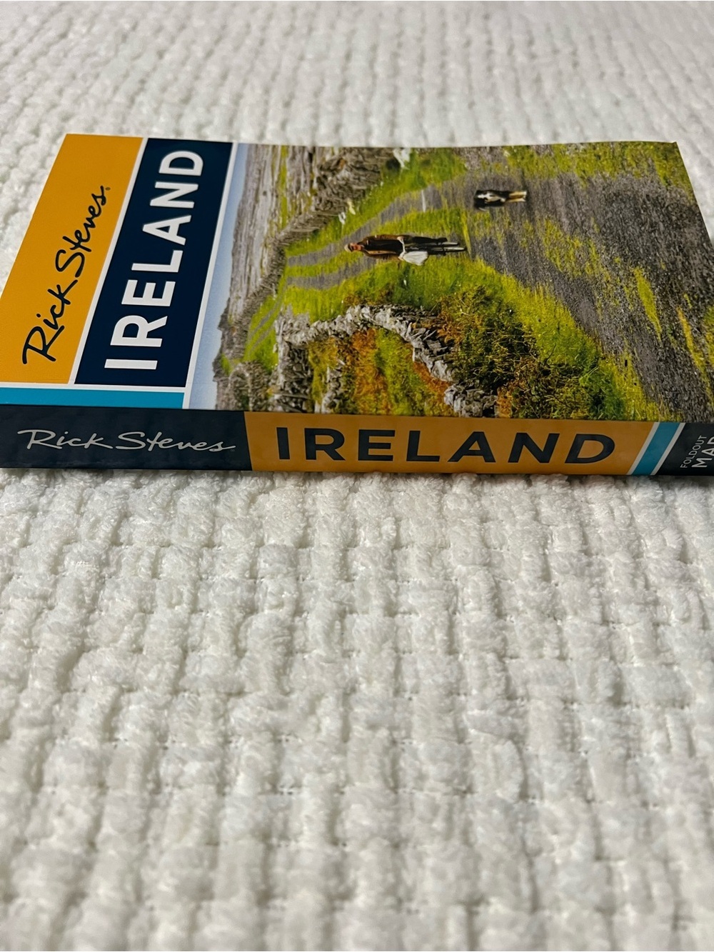 Rick Steves Ireland Travel Book - Picture 4 of 4